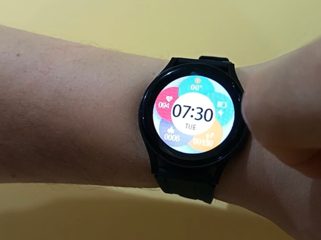 Smartwatch z Bluetooth - Twój Monitor Zdrowia ⌚